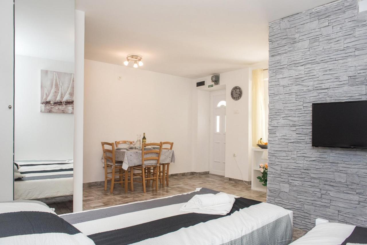 Studio Apartment Bilic Šibenik Exterior foto